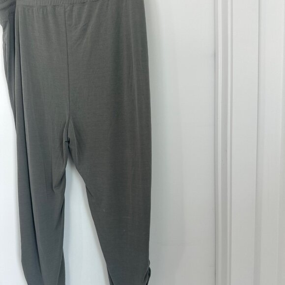 Express Two-Piece Lounge Set | Front Cardigan Jacket (XL) & Drawstring Pants (L) - Picture 8 of 11